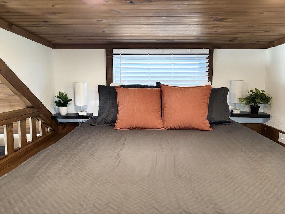 Sojourn Lodging photo 16