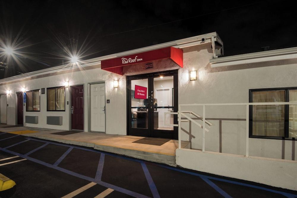 Red Roof Inn Carson - Wilmington photo 34