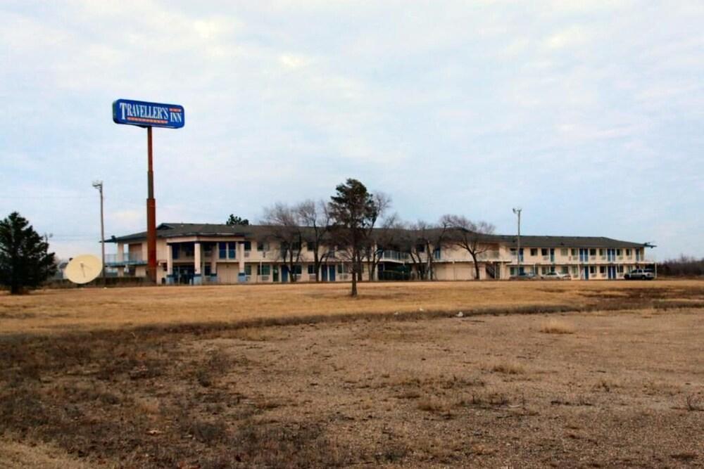 Travelers Inn photo 10