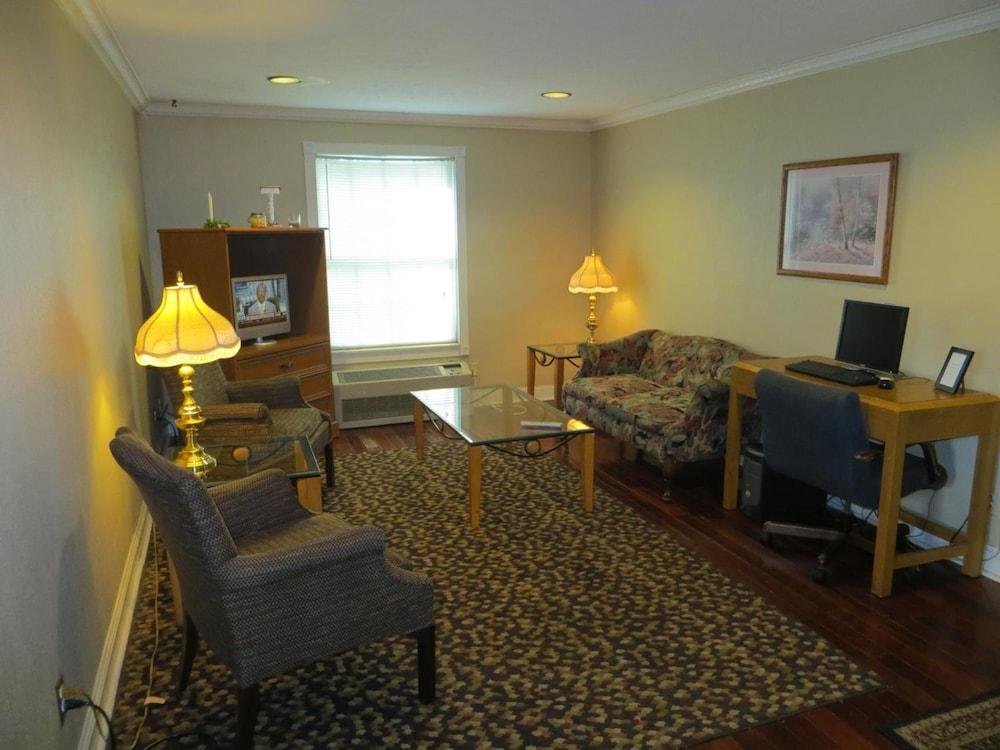 Americourt Hotel photo 31