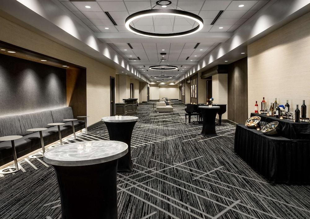 Hilton Charlotte Airport photo 56