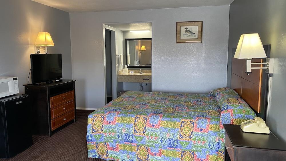 Wilshire Inn photo 9
