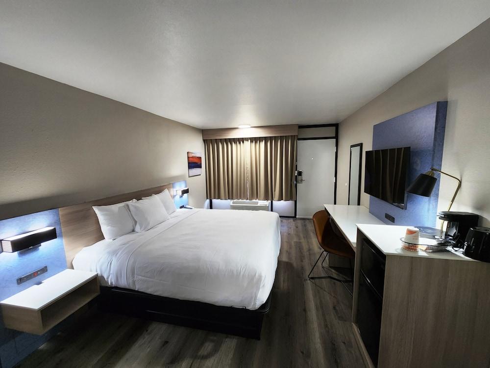 Smart Stay Inn photo 7