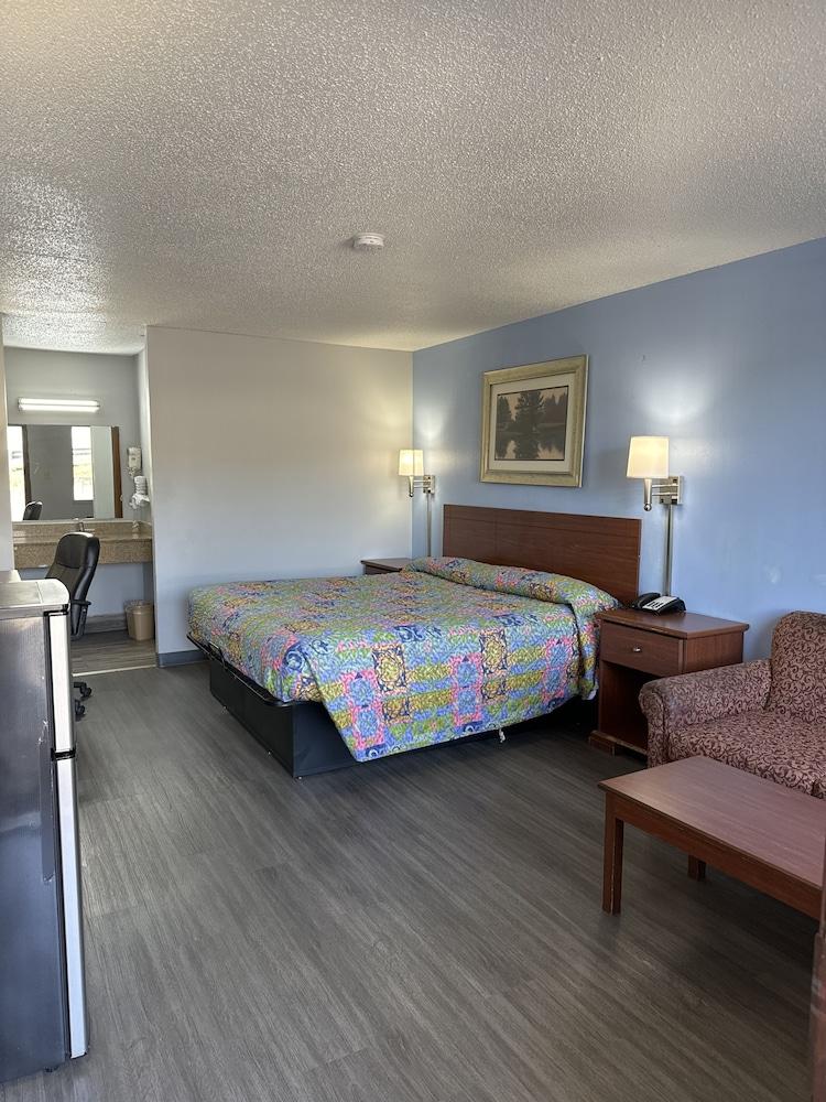 Executive Inn photo 16