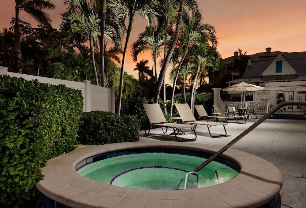 Olde Marco Island Inn and Suites photo 3