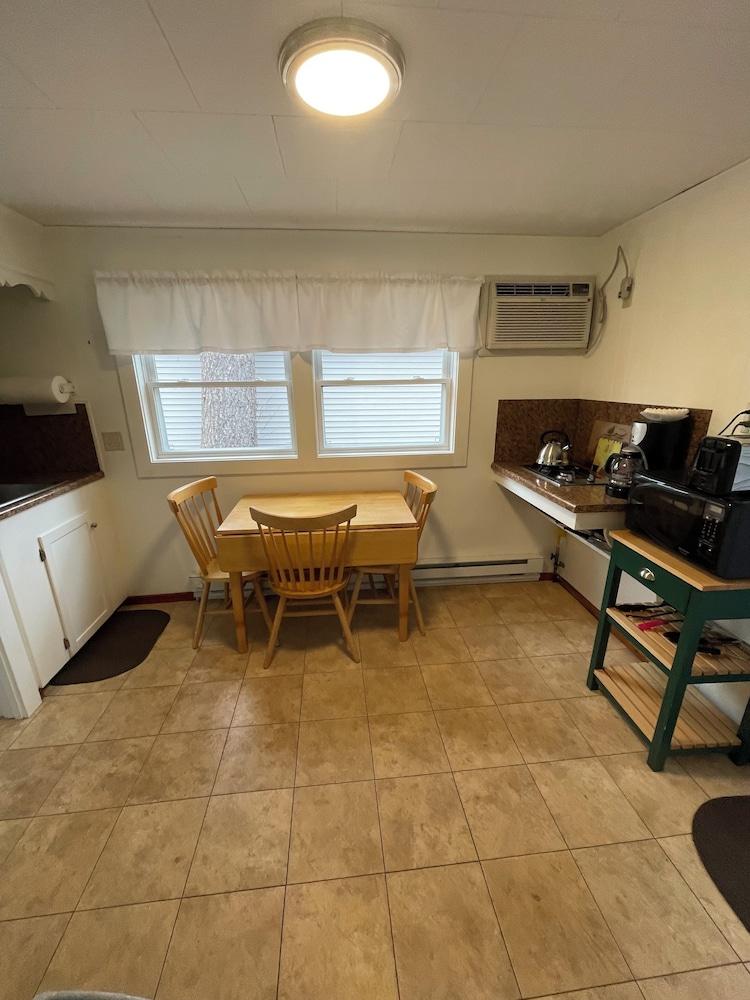 Elmwood Motor Court photo 39