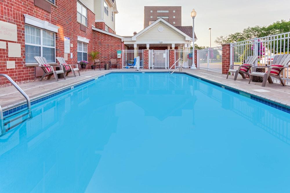 TownePlace Suites by Marriott -Minneapolis West/StLouis Park photo 14