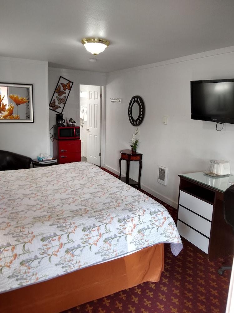 Holiday Motel photo 5
