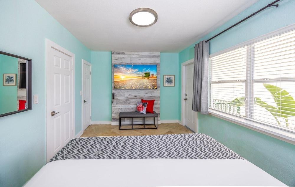 Suites on South Beach photo 38