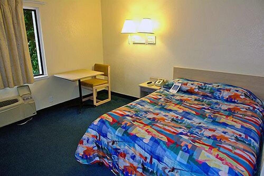 Motel 6 Chandler, AZ photo 14