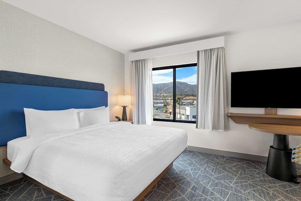 Hampton Inn & Suites Corona, Ca photo 10