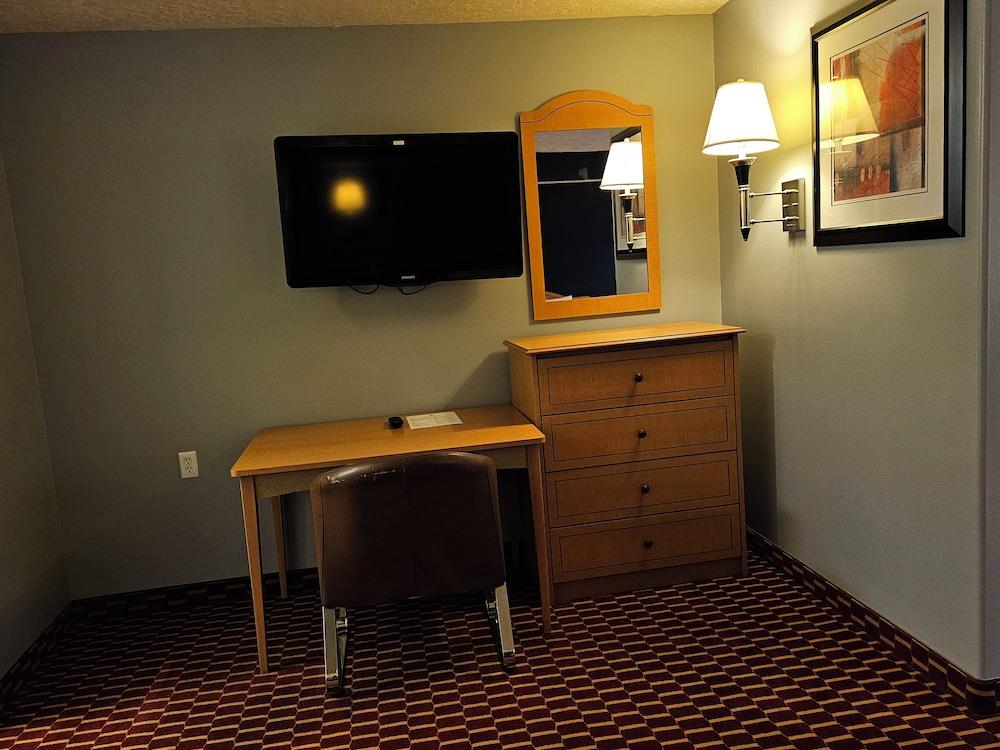 Executive Inn and Suites Extended Stay in Vernal photo 23