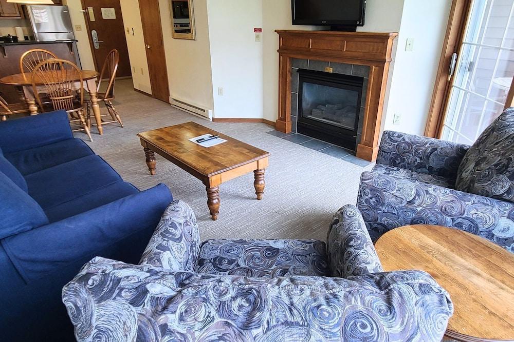 Bridgeport Waterfront Resort photo 19