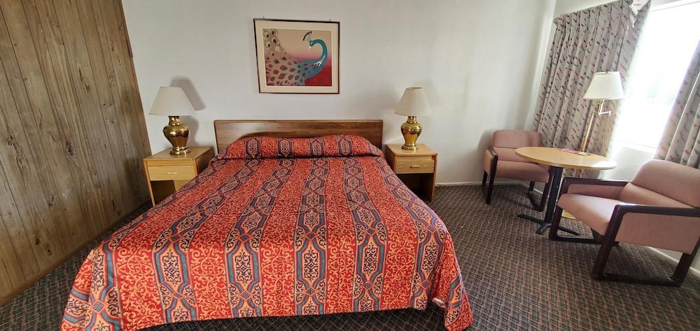 Budget Inn photo 19