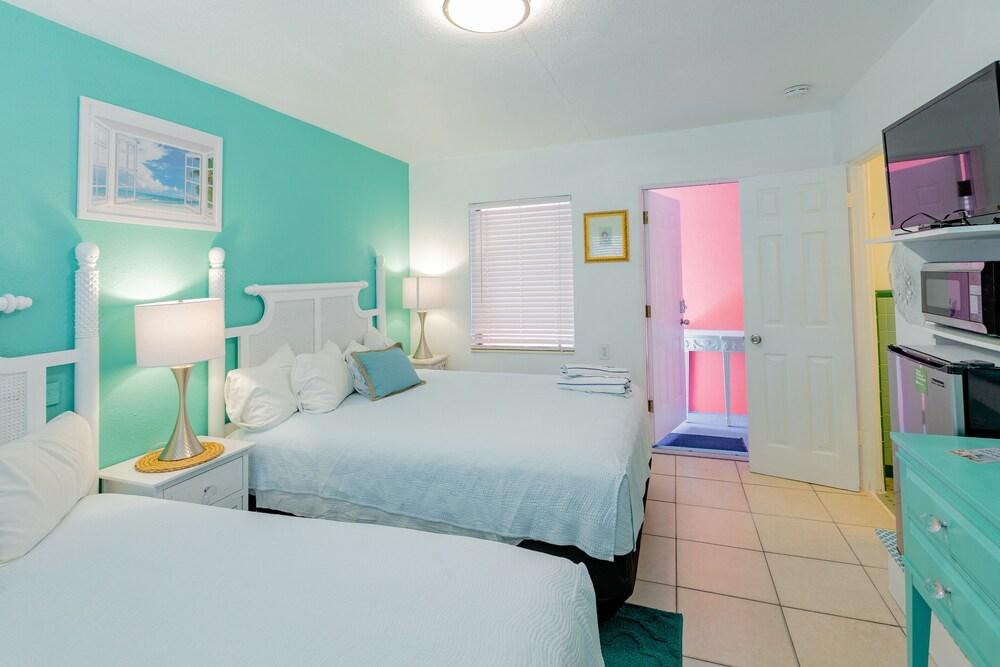 Cabanas of Treasure Island photo 27