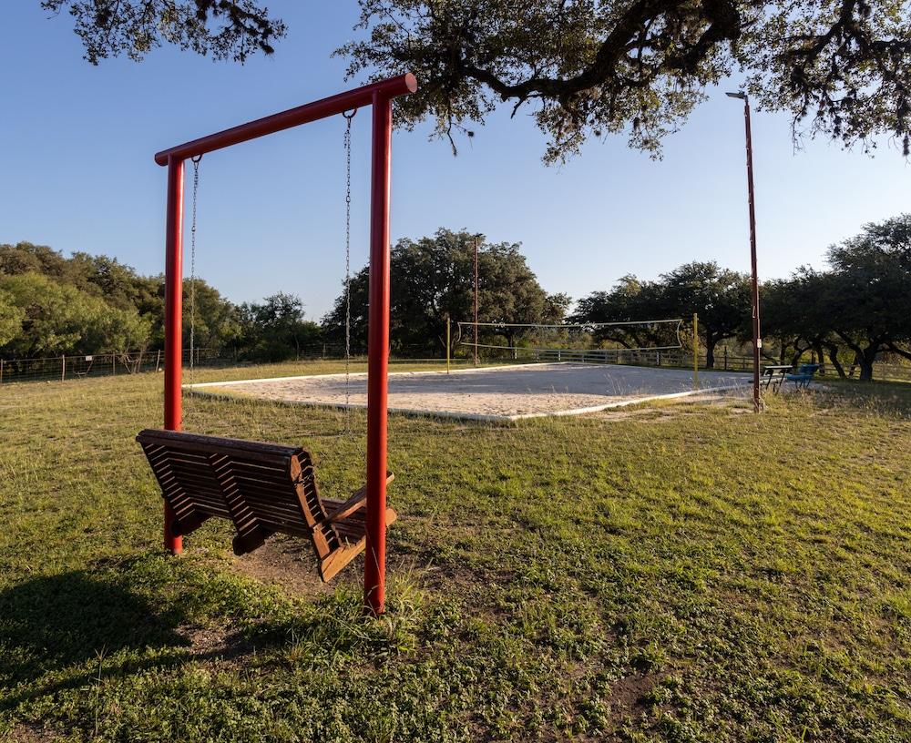 Nueces River RV & Cabin Resort photo 3