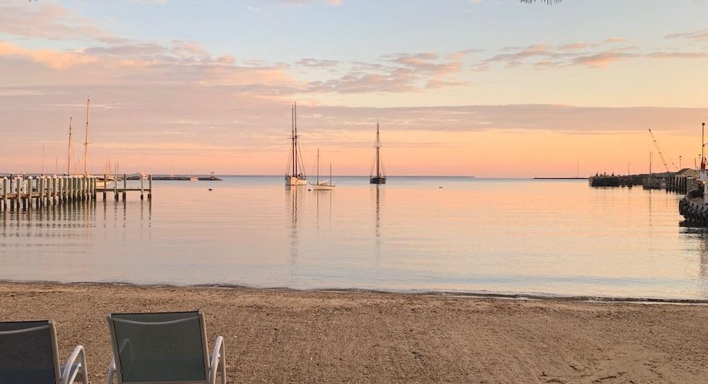 Vineyard Harbor Motel - Private Beach photo 56