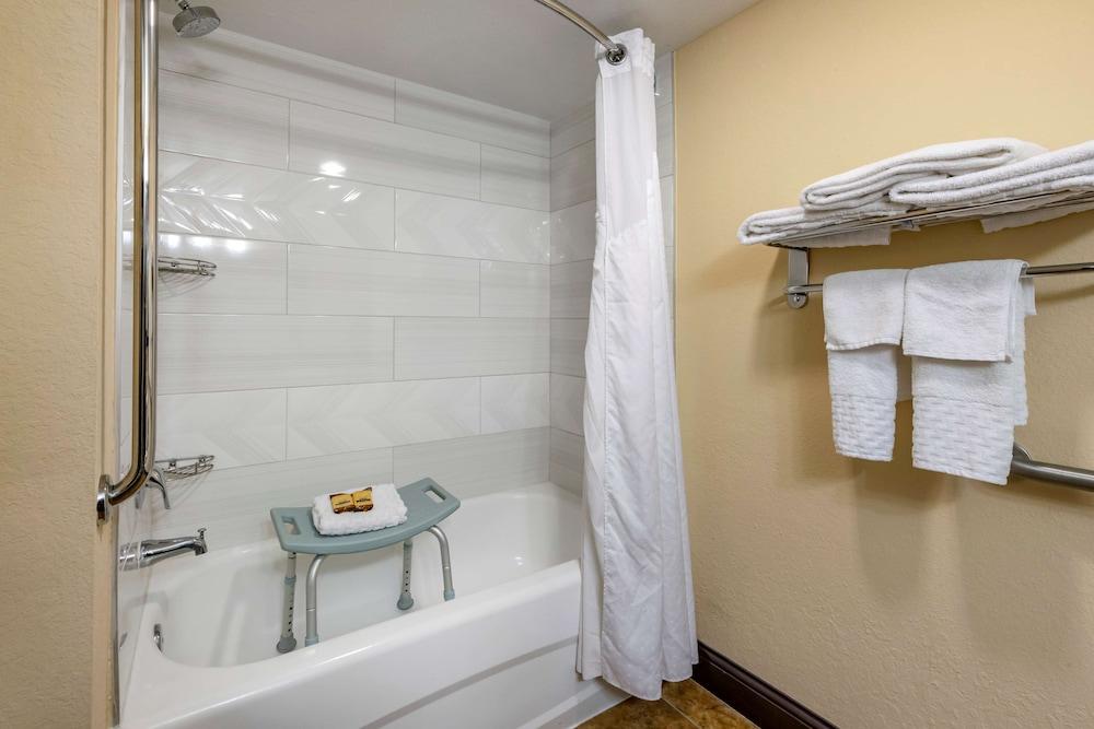 BW Plus Flagler Beach Area Inn & Suites photo 16