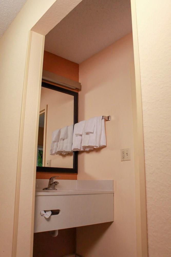 Fairfield by Marriott Kalamazoo West photo 7