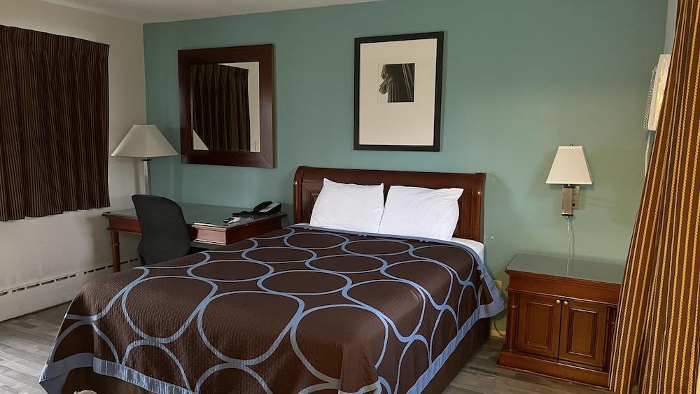 Rodeway Inn Pittsfield photo 7