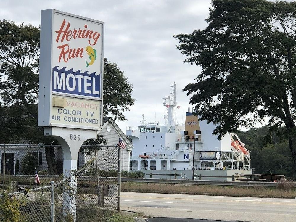 Herring Run Motel and Cabins photo 39
