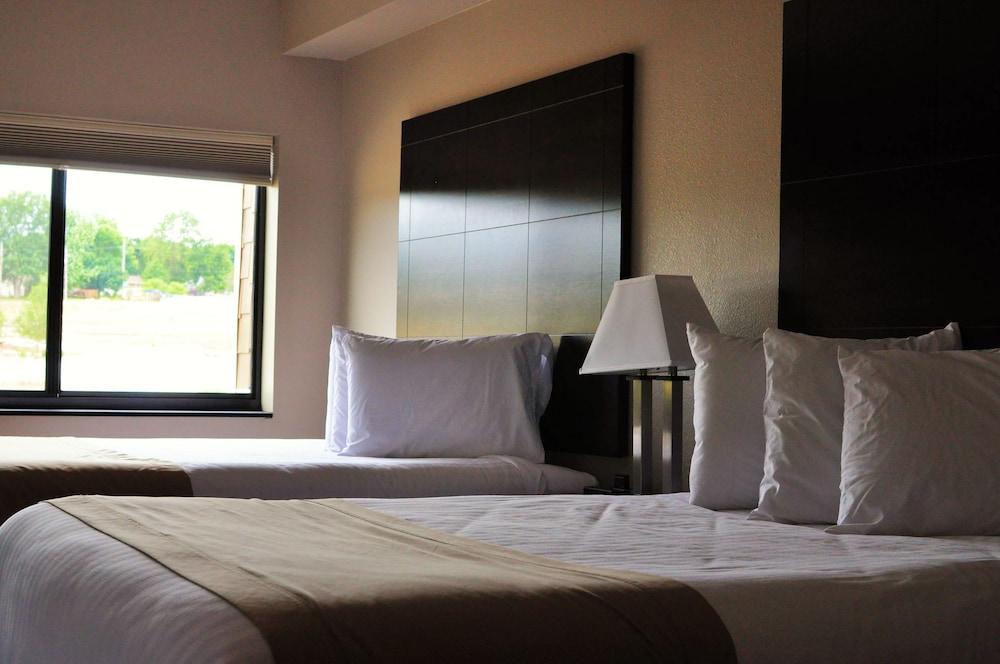Qube Hotel photo 18