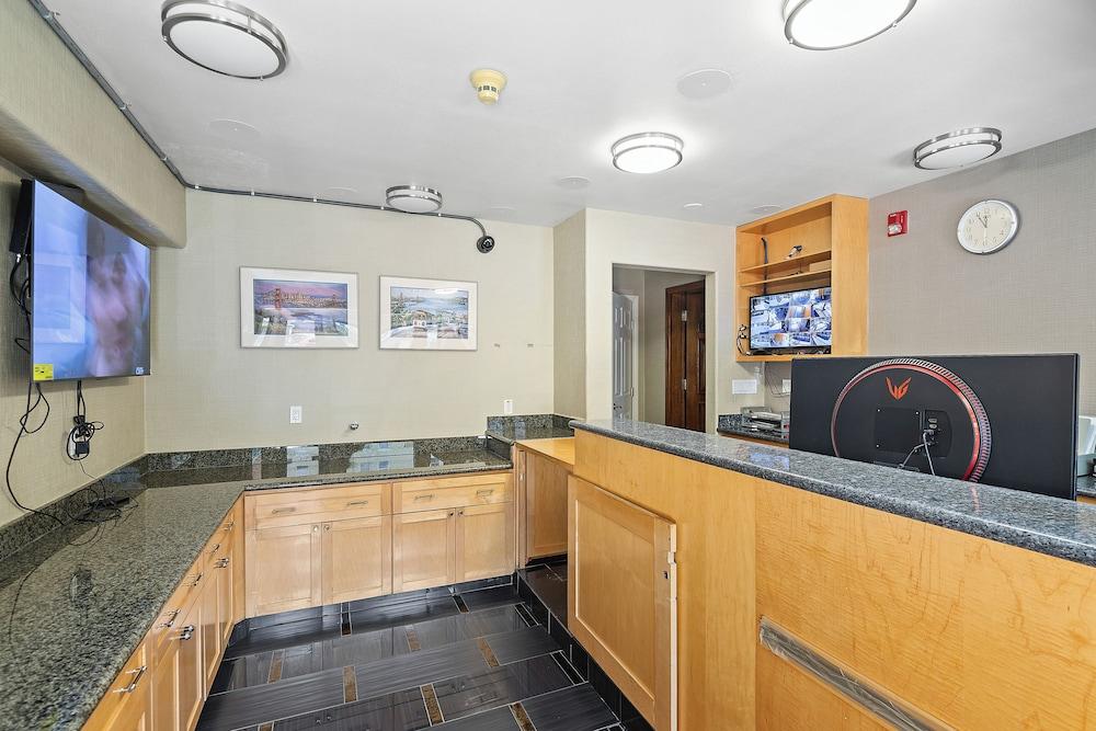Alexis Park Hotel photo 22