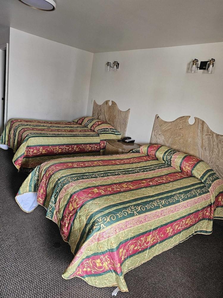 Westview Motel photo 8