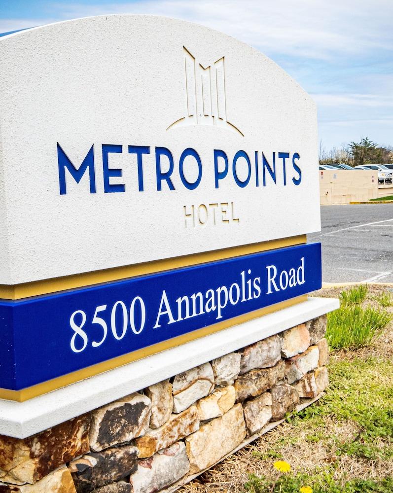 Metro Points Hotel photo 29