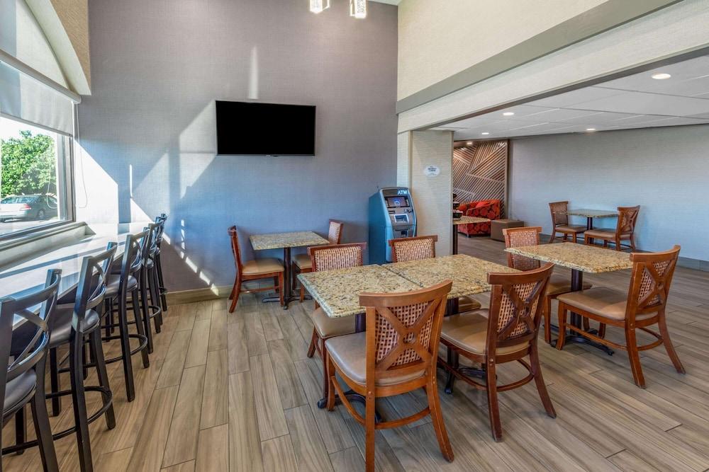 Baymont by Wyndham McAllen/Pharr photo 31