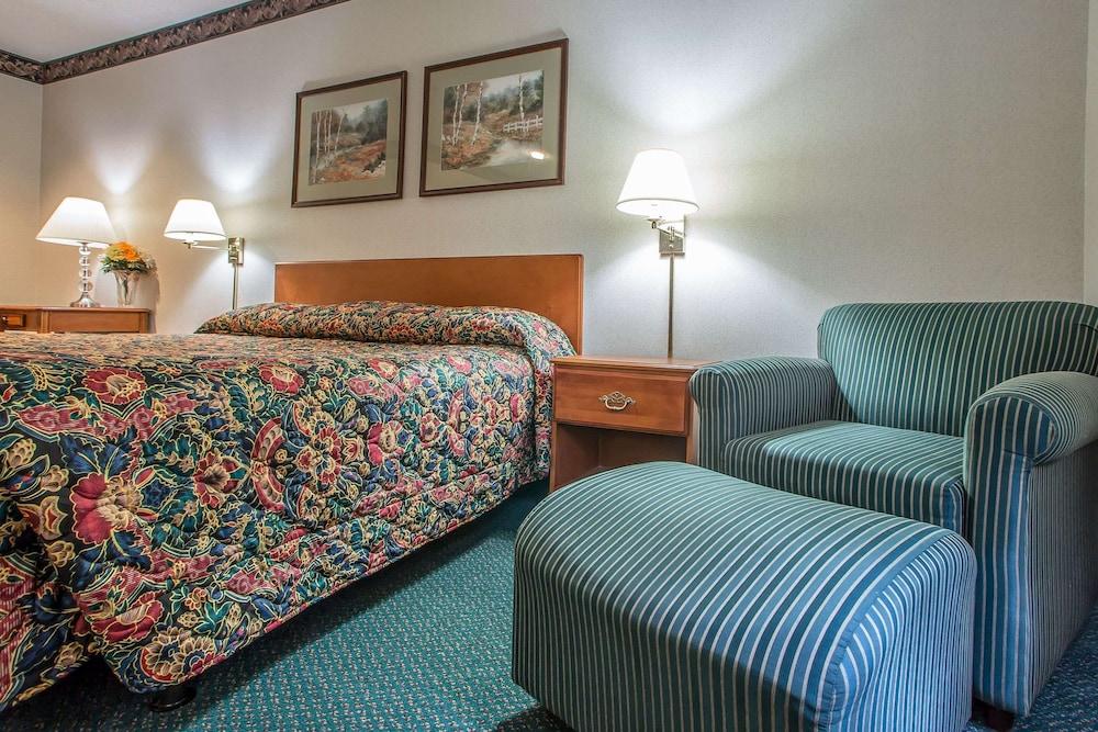 Rodeway Inn Bedford photo 26