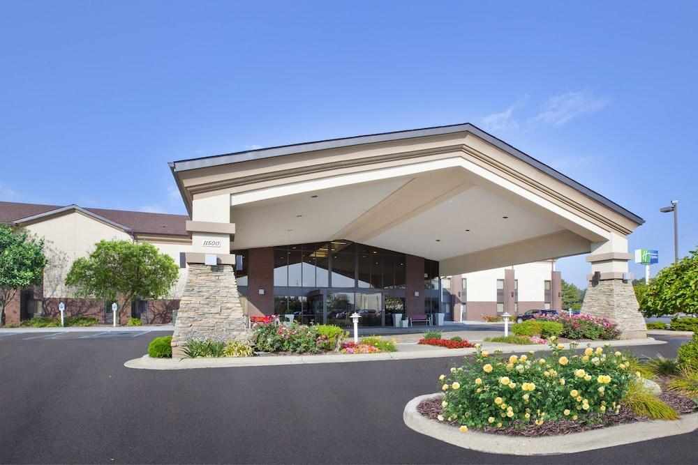 Holiday Inn Express Detroit-Warren by IHG photo 35