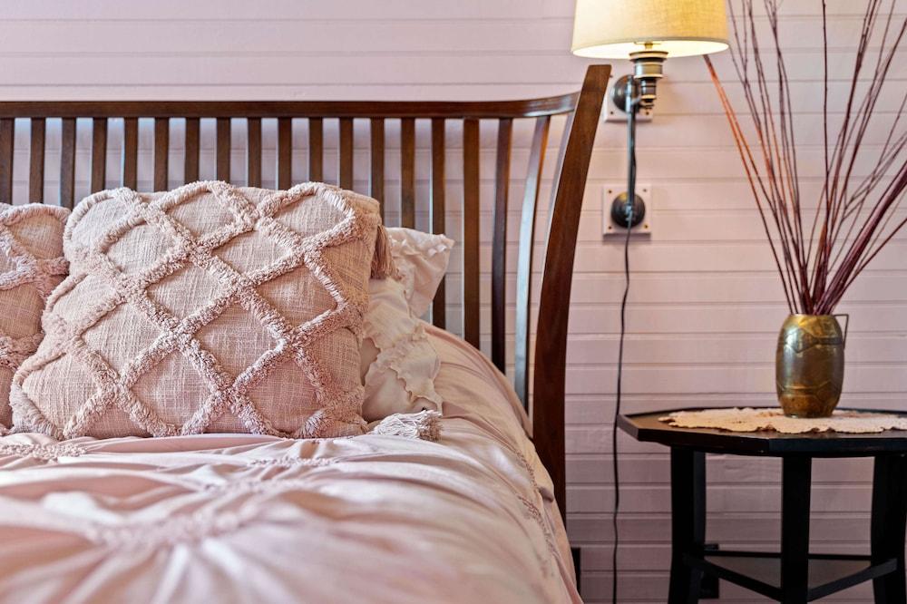 Mccloud Mercantile Hotel photo 34