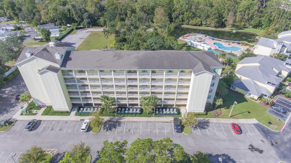 Barefoot Suites photo 41