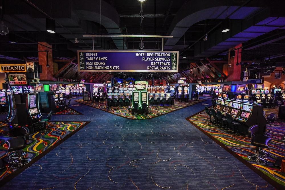 Wheeling Island Hotel-Casino-Racetrack photo 20