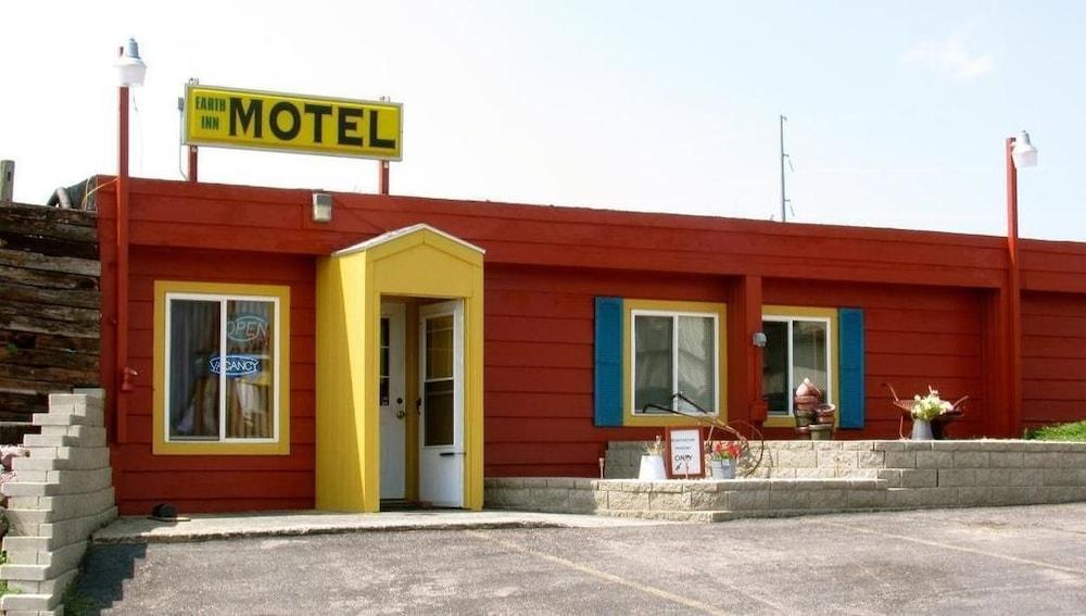 Earth Inn Motel photo 26