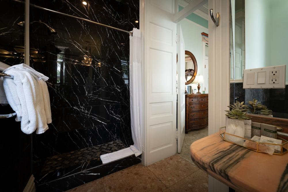Southernmost House photo 43