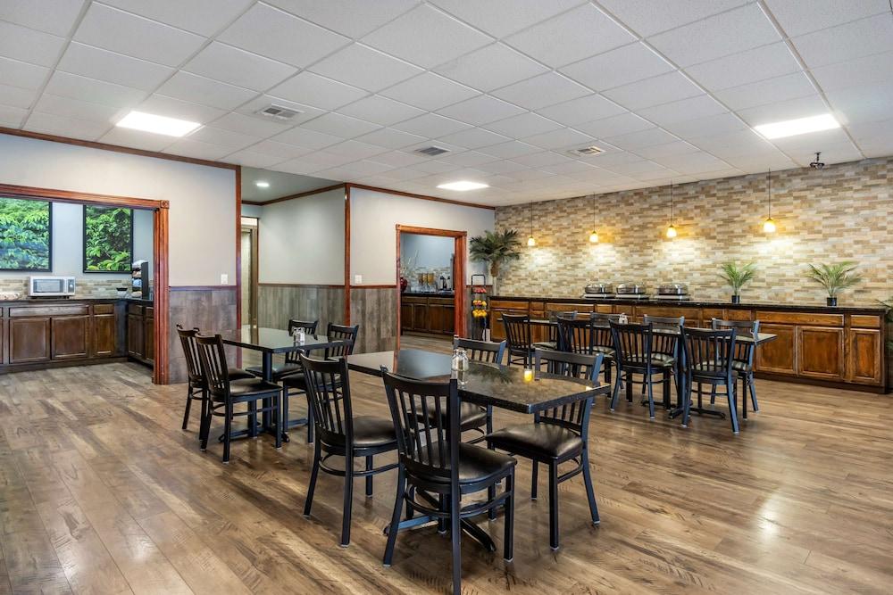 Best Western Plus Lake Front Hotel photo 34
