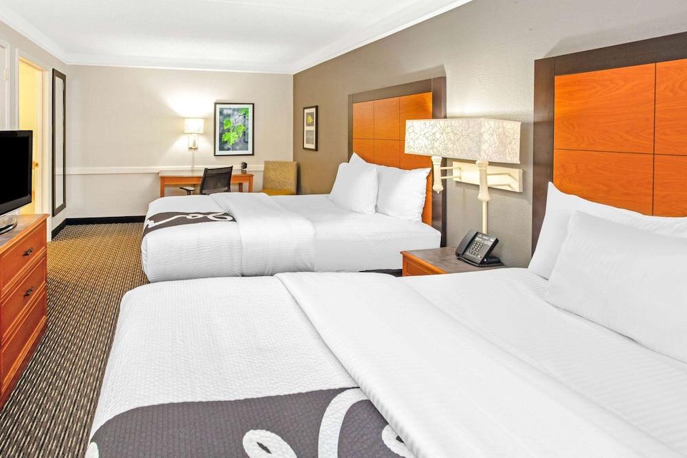 La Quinta Inn by Wyndham Wichita Falls photo 9