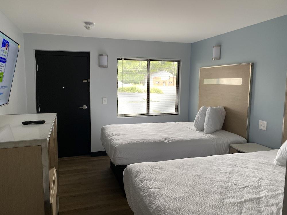Holly Hill Motel photo 3