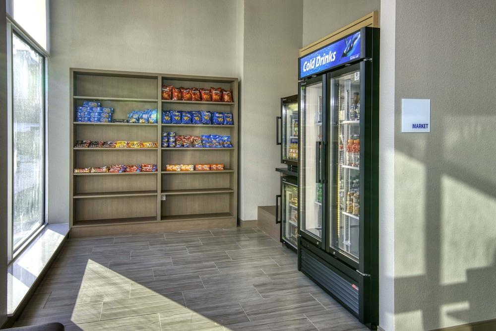 Holiday Inn Express & Suites Omaha Downtown - Old Market by IHG photo 22