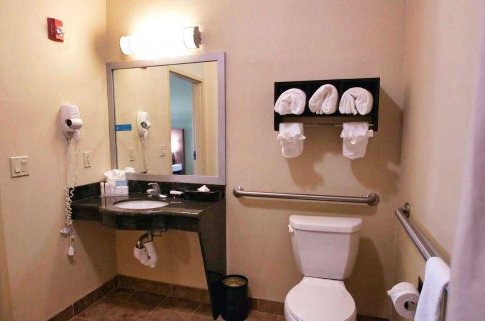 Hampton Inn & Suites Jacksonville - Beach Blvd/Mayo Clinic photo 38