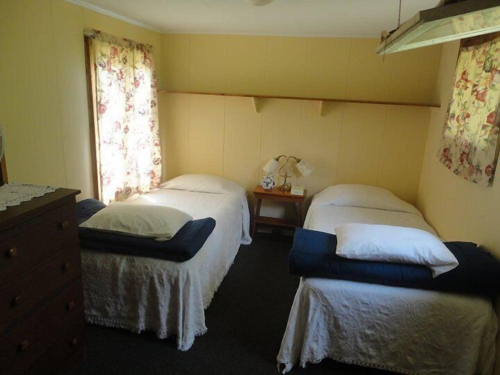 The Cabins at Autumn Mountain Winery photo 18