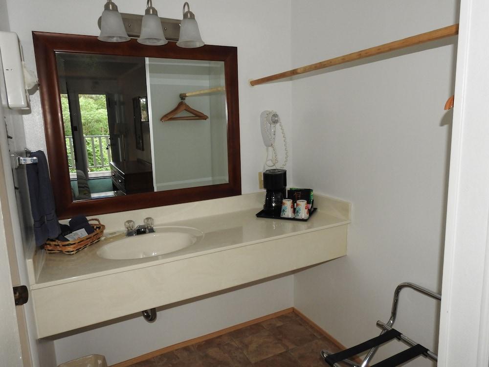 The Trails Inn photo 31