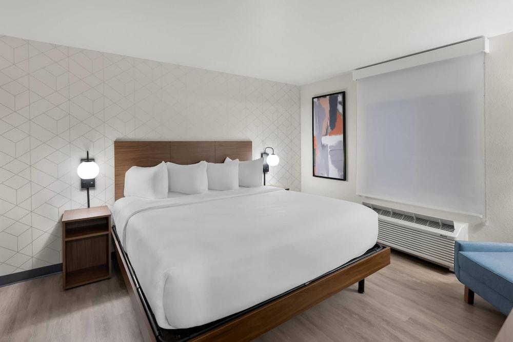 Everhome Suites Portsmouth - Newington photo 53