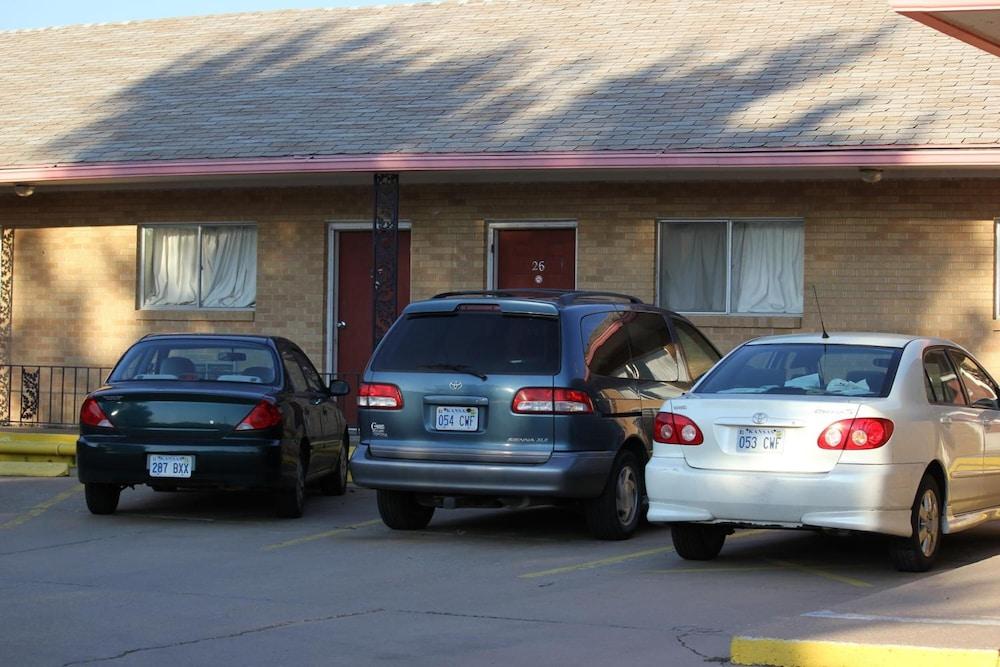 Stardust Motel and Suites El Dorado KS photo 16