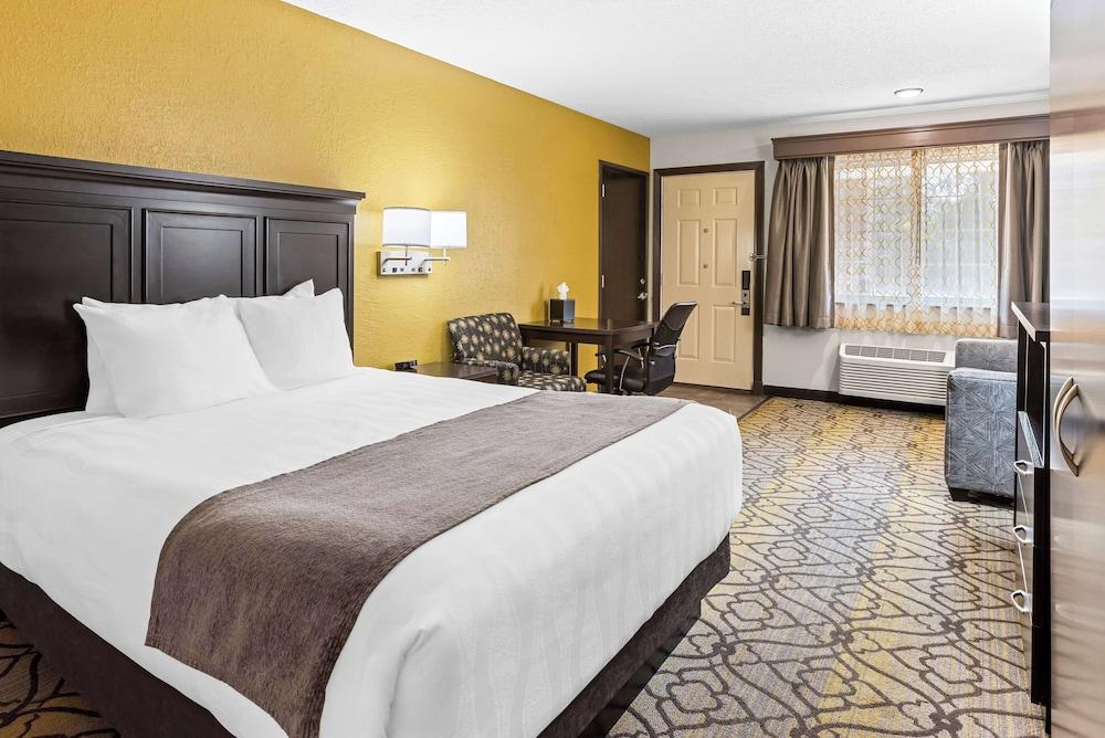 Best Western of Harbor Springs photo 17