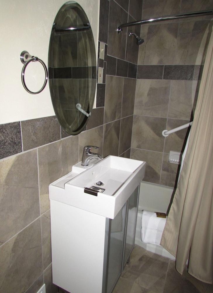 Ocean Gate Resort photo 56