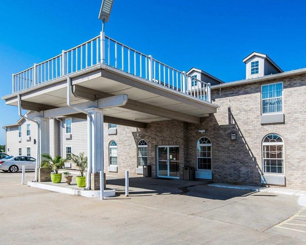 Quality Inn Kearney - Liberty photo 27