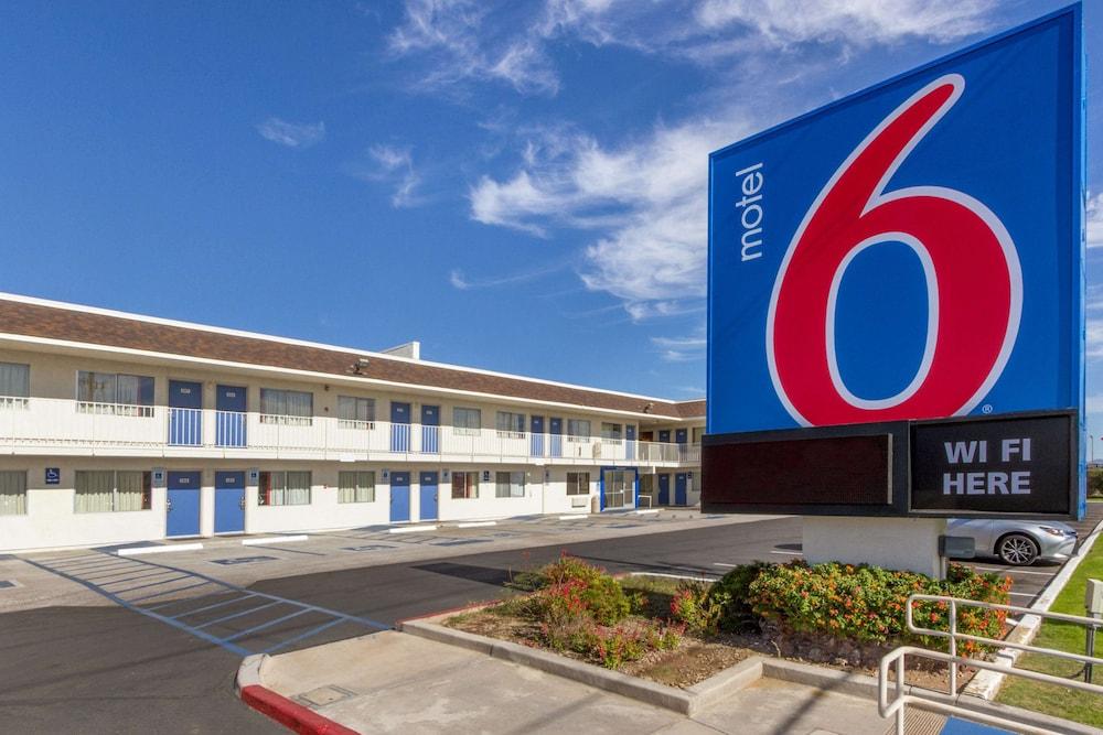 Motel 6 Phoenix North - Bell Road photo 31